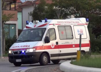 Incidente domestico a Roscigno: volo di alcuni metri per un giovane