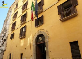 Fatture per operazioni inesistenti per 175 milioni: arrestato imprenditore di Battipaglia