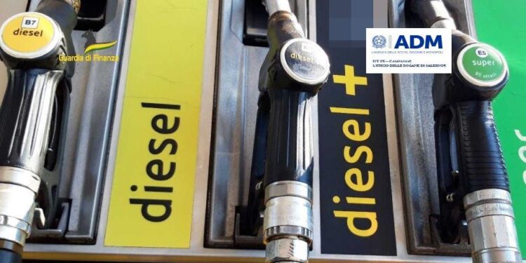 Controlli ai distributori di benzina nel salernitano: sequestrati oltre 13 mila litri di gasolio