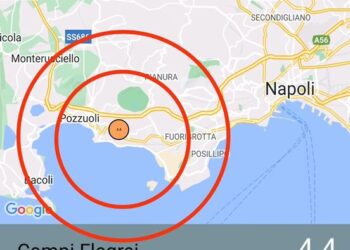La terra trema a Napoli: la scossa più forte di magnitudo 4.4