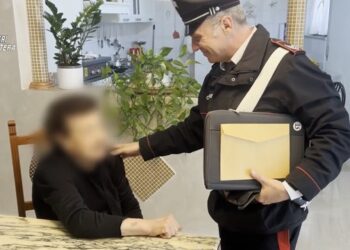 Finti dipendenti delle Poste truffano un’anziana nel potentino e fuggono sulla Basentana. Arrestati a Tito dai Carabinieri
