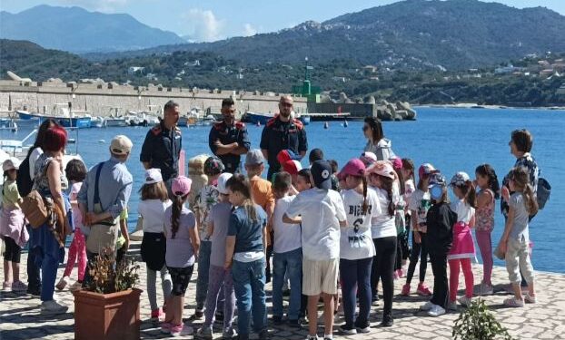 Guardia Costiera di Palinuro: incontro con gli studenti delle scuole primarie in viaggio di istruzione nel Cilento