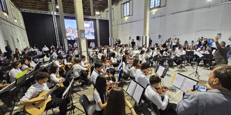 La scuola media di Sant’Arsenio partecipa alla creazione di un’orchestra verticale a Capaccio