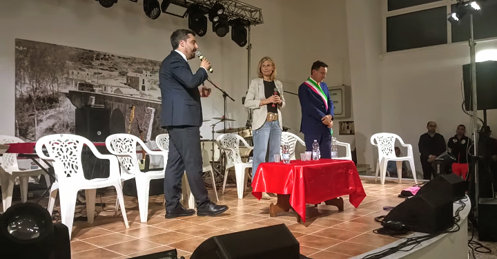 Corleto Monforte premia l’inviata Rai Anna Battipaglia