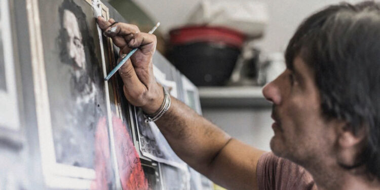 L’arte di Angelo Accardi vola da Sapri al MET di New York