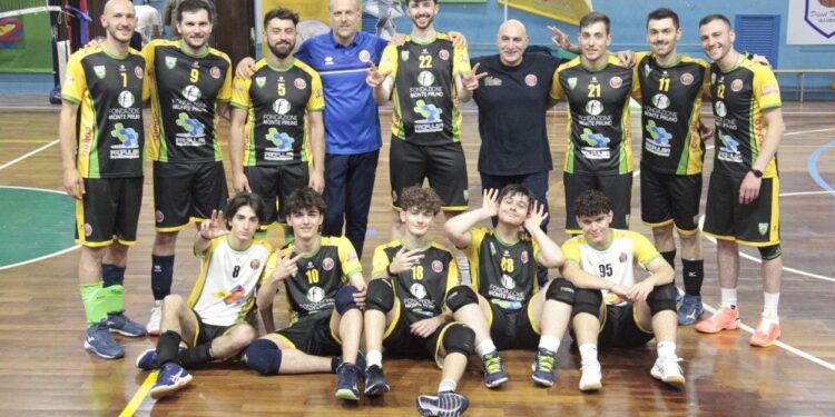 Playoff, la Valdiano Volley incanta: 3-0 contro la Shop Tessile