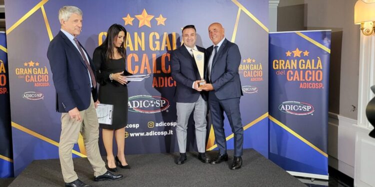 Di Domenico, Presidente della Feldi Eboli, premiato con il prestigioso Premio Adicosp per il Calcio a 5
