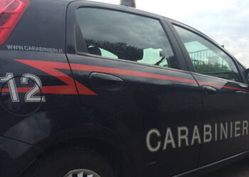 Scippano una borsa di una signora nel pieno centro di Sapri: fermati due minorenni del posto