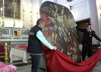 Festa per il ritorno del quadro trafugato 40 anni fa e scoperto dall’occhio arguto del “Prof-investigatore”
