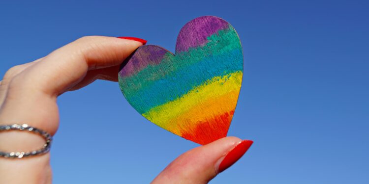 Giornata internazionale contro l’omolesbobitransfobia. Futura Pride: “Anche nel Vallo di Diano c’è tanta discriminazione”