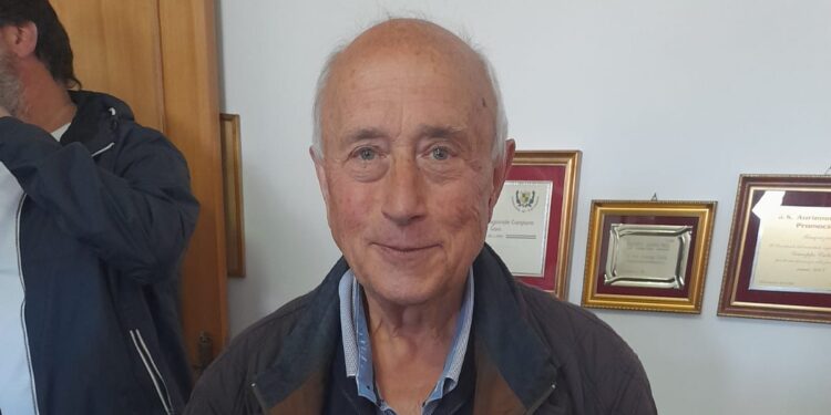 Giudice di gara ciclistiche per 34 anni. Premio di fine carriera per il pollese Rosario Casale