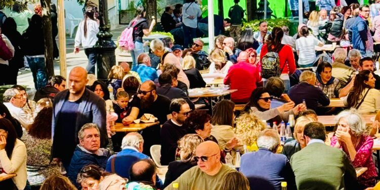 Torna la “Sagra del carciofo” a Pertosa. Altri tre giorni per gustare i piatti tipici