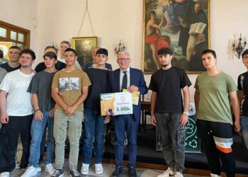 La Monte Pruno e Metellia Servizi assegnano al  Della Corte – Vanvitelli di Cava de’ Tirreni il premio “+Scuola +Sostenibile – Accendi la tua idea per il futuro”