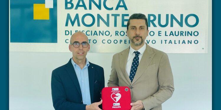La Banca Monte Pruno dona un defibrillatore all’ASD Podistica Pollese