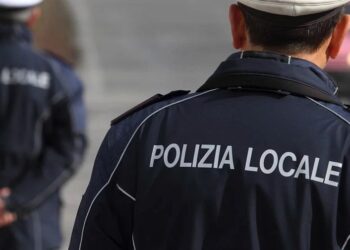 Polizia Municipale in servizio fino alle 22 a Sala Consilina: nuova disposizione del sindaco Cartolano