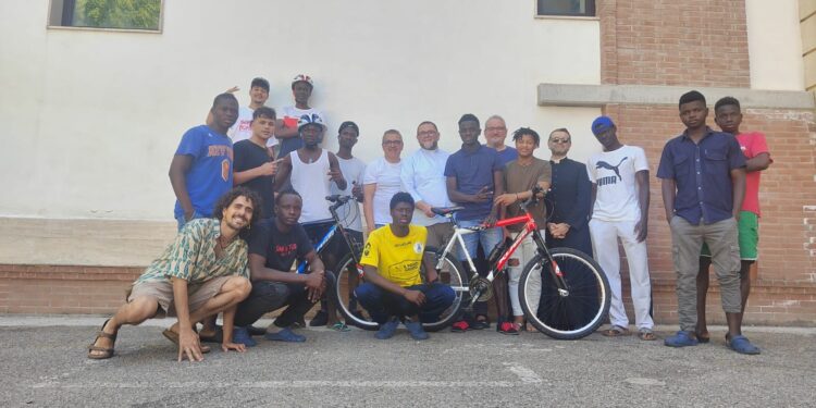 Un gesto di solidarietà e integrazione a Sicignano degli Alburni. Regalate le bici ai minori non accompagnati
