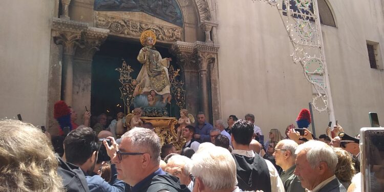 Ancora una volta Teggiano festeggia San Cono: tantissimi i fedeli presenti