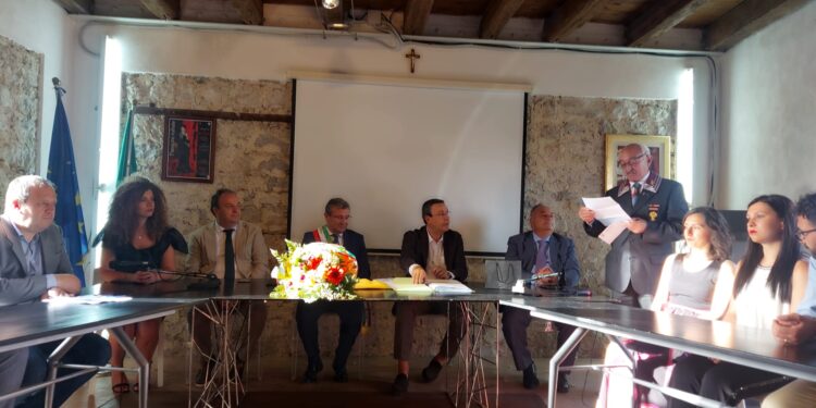 Si insediano i consigli comunali di Caggiano e San Pietro al Tanagro