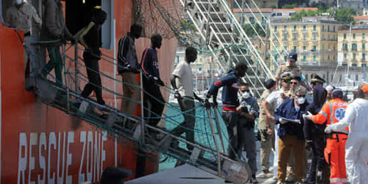 Atteso nuovo sbarco di migranti al porto Salerno