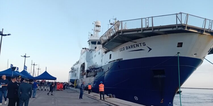 È attraccata, nel porto di Salerno, la nave Geo Barents con a bordo 84 persone