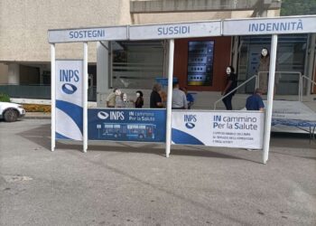 Davanti all’ospedale Ruggi un camper INPS per dare assistenza gratuita