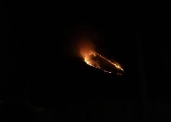 Incendio sulle montagne di Teggiano