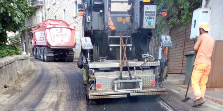 Lavori in vista sulla SP 442 a Caggiano. Interventi stradali anche ad Ottati ed Ispani