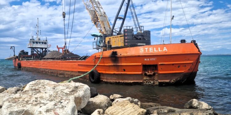 Ad Agropoli sono terminate le operazioni di rimozione della posidonia spiaggiata