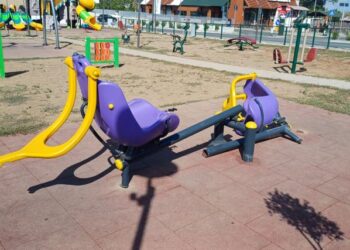 Atti vandalici al parco giochi di Sala Consilina. Le videocamere immortalano gli autori