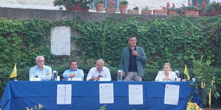 Malsecco, in Costiera Amalfitana si intensifica la lotta al fungo dei limoni