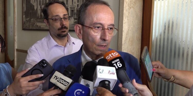 Salerno. Presentato in Prefettura il piano del consiglio territoriale per la gestione del fenomeno migratorio