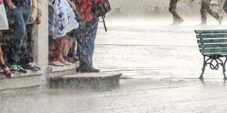 Allerta meteo in Campania: temporali improvvisi ed intensi