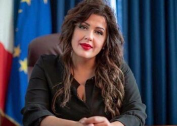 Incendio Persano. La nota della senatrice Bilotti: “Ennesimo disastro ambientale”
