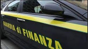 Guardia di Finanza Napoli: sequestro nei confronti di 7 soggetti ritenuti responsabili di un danno erariale di oltre 2 milioni