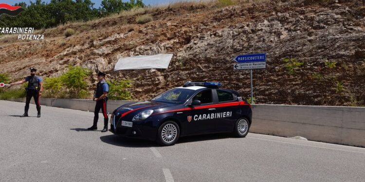 Controllo del territorio dei Carabinieri in Val d’Agri: 7 denunciati e sanzioni per oltre 18 mila euro