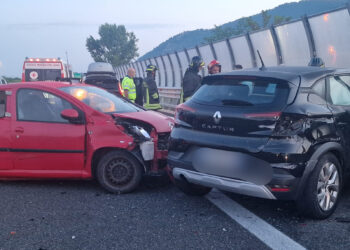 Incidente in A2 nei pressi di Sala Consilina: perde la vita una bambina di 7 anni