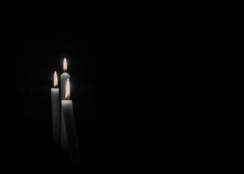 Domani i funerali di Vincenzo, morto a 13 anni in piscina a Padula