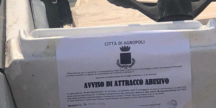 Attracchi abusivi al porto di Agropoli: elevate sanzioni dai 200 ai 1200 euro