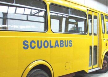Campania: abbonamenti gratuiti per studenti e nuovi scuolabus