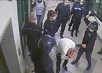 Violenze nel carcere di Santa Maria Capua Vetere: chieste misure cautelari per altri 29 agenti, contrari la Gip e Uspp