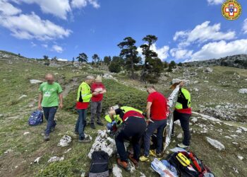 Colpito da un’emorragia, escursionista in difficoltà soccorso ai Piani di Pollino