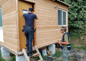 Capaccio, violazioni edilizie e smaltimento illecito di rifiuti nelle vicinanze del fiume Sele: scattano le denunce