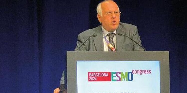 L’oncologo Paolo Ascierto a Barcellona presenta il nuovo farmaco che riduce e combatte il melanoma