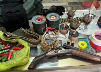 Bellizzi: trovato in possesso di un arsenale da guerra. In manette un uomo