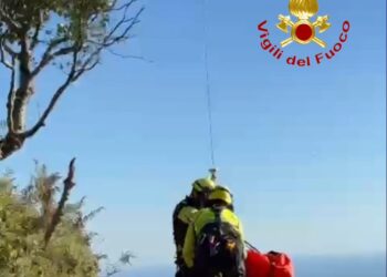 Si infortunano sul Sentiero degli Dei: due turiste francesi salvate