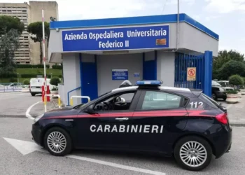 Arrestati i 4 vigilanti che aggredirono un 62enne al Policlinico di Napoli. L’uomo morì in seguito alle percosse