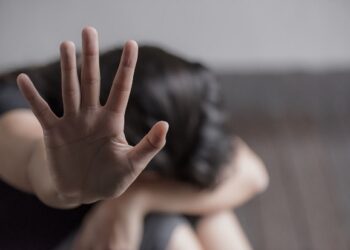 Segrega e tortura la compagna ad Eboli: scatta il rinvio a giudizio