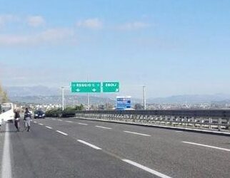 Eboli, lavori allo svincolo “killer” dell’A2: summit rinviato, cresce la tensione