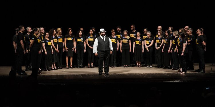 Il Coro Pop di Salerno celebra il 50° Anniversario del Coro “Amici della Musica” a Sant’Arsenio