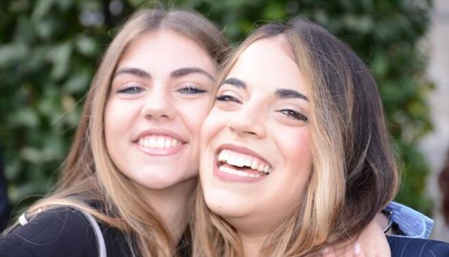 Nessuno si salva da solo. La storia di Giulia e Chiara di Cava De’ Tirreni